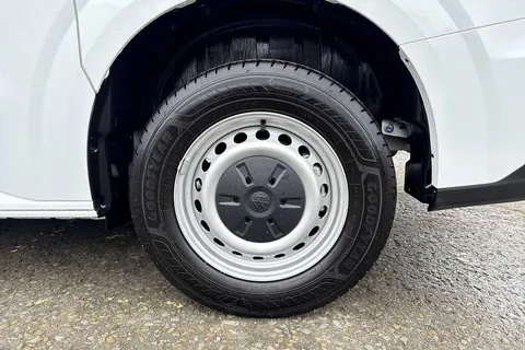 PN25OYU Volkswagen Transporter 2.0 TDI 150 Commerce Plus Van Thumbnail #23