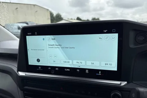 PN25OYU Volkswagen Transporter 2.0 TDI 150 Commerce Plus Van Thumbnail #33