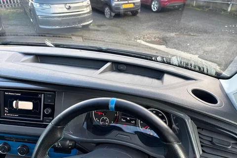 DG21TNV Volkswagen Transporter 2.0 TDI 110 Highline Van Thumbnail #29