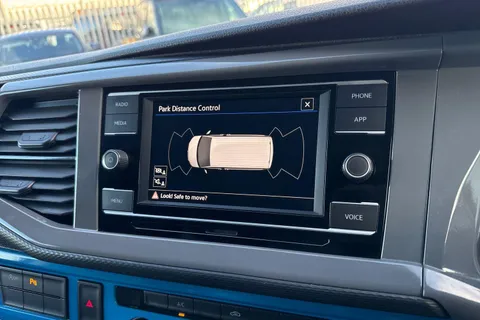 DG21TNV Volkswagen Transporter 2.0 TDI 110 Highline Van Thumbnail #31