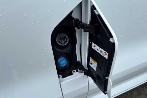 PN25OYU Volkswagen Transporter 2.0 TDI 150 Commerce Plus Van Thumbnail #46