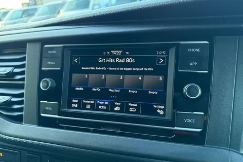 PK72ZDJ Volkswagen Transporter 2.0 TDI 150 Highline Van Thumbnail #38