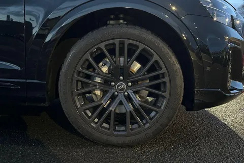 PX75XOM Audi Q8 50 TDI Quattro Black Edition 5dr Tiptronic Thumbnail #21