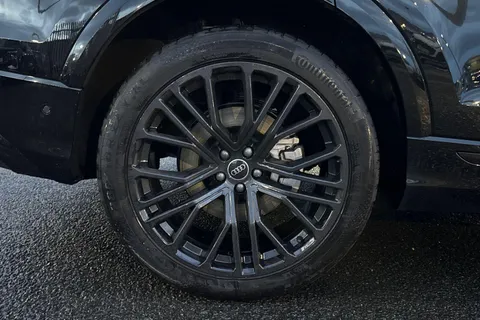 PX75XOM Audi Q8 50 TDI Quattro Black Edition 5dr Tiptronic Thumbnail #22