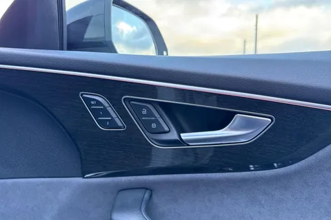 PX75XOD Audi Q8 50 TDI Quattro Black Edition 5dr Tiptronic Thumbnail #17