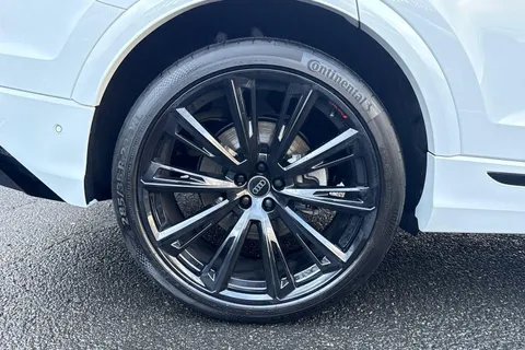 PX75XOD Audi Q8 50 TDI Quattro Black Edition 5dr Tiptronic Thumbnail #22
