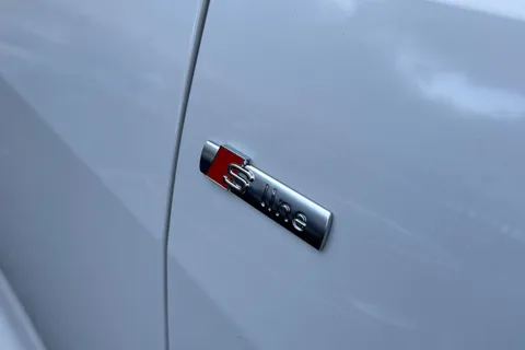 PX75XOD Audi Q8 50 TDI Quattro Black Edition 5dr Tiptronic Thumbnail #25