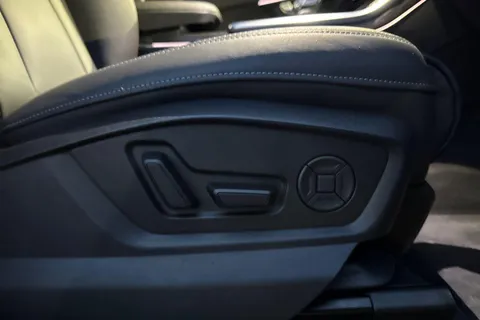 PX75XOM Audi Q8 50 TDI Quattro Black Edition 5dr Tiptronic Thumbnail #44