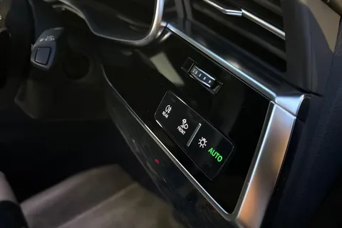 PX75XOM Audi Q8 50 TDI Quattro Black Edition 5dr Tiptronic Thumbnail #45