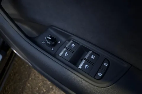 PX75XOM Audi Q8 50 TDI Quattro Black Edition 5dr Tiptronic Thumbnail #47