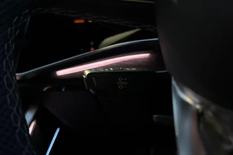 PX75XOM Audi Q8 50 TDI Quattro Black Edition 5dr Tiptronic Thumbnail #53