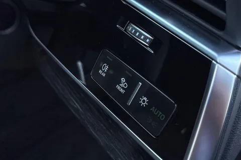 PX75XOD Audi Q8 50 TDI Quattro Black Edition 5dr Tiptronic Thumbnail #45