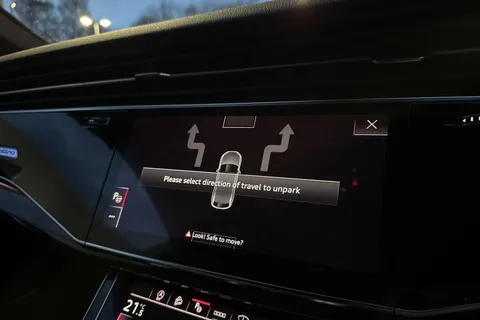 PX75XOM Audi Q8 50 TDI Quattro Black Edition 5dr Tiptronic Thumbnail #56