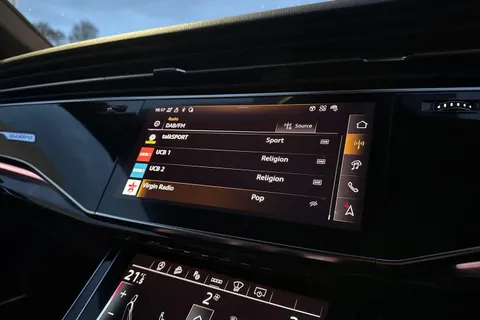 PX75XOM Audi Q8 50 TDI Quattro Black Edition 5dr Tiptronic Thumbnail #60