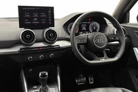 KT25XCF Audi Q2 Black Edition 35 TFSI 150 PS S tronic Thumbnail #2