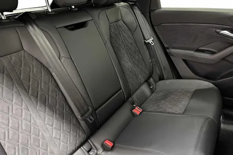 KN75HFO Audi Q6 E-Tron Q6 SUV Edition 1 e-tron performance  225,00 kW Thumbnail #9