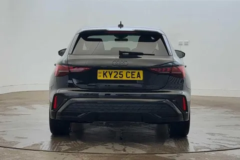 KY25CEA Audi A3 Black Edition 35 TFSI 150 PS S tronic Thumbnail #8