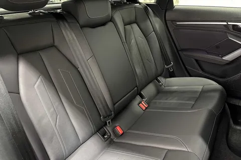 KY25CEA Audi A3 Black Edition 35 TFSI 150 PS S tronic Thumbnail #9