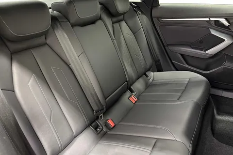 KM74MJV Audi A3 Black Edition 35 TFSI 150 PS S tronic Thumbnail #9