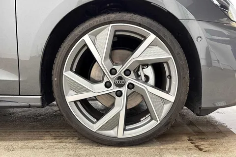 KY25CGV Audi A3 Black Edition 35 TFSI 150 PS S tronic Thumbnail #5