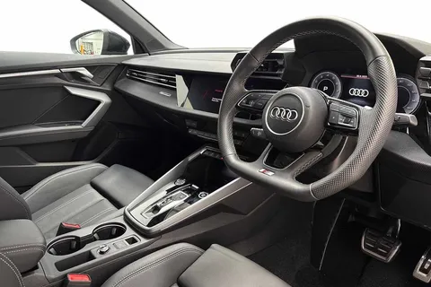 KY25CGV Audi A3 Black Edition 35 TFSI 150 PS S tronic Thumbnail #6