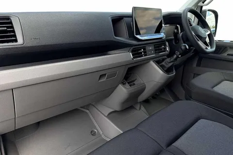 DF75TXW Volkswagen Crafter CR35 Panel van Commerce Plus LWB Maxi 140 PS 2.0 TDI 6sp Man - Camera/Step Thumbnail #2