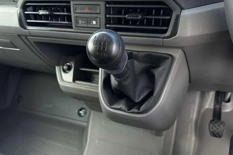 DF75TXW Volkswagen Crafter CR35 Panel van Commerce Plus LWB Maxi 140 PS 2.0 TDI 6sp Man - Camera/Step Thumbnail #19