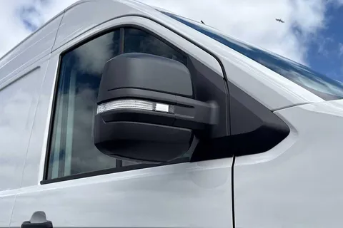 DF75TXW Volkswagen Crafter CR35 Panel van Commerce Plus LWB Maxi 140 PS 2.0 TDI 6sp Man - Camera/Step Thumbnail #24