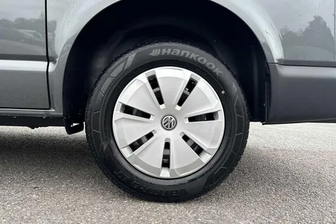 DE74PXJ Volkswagen Transporter 2.0 TDI 110 Startline Van Thumbnail #22