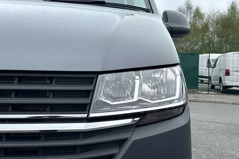 DE74PXJ Volkswagen Transporter 2.0 TDI 110 Startline Van Thumbnail #24