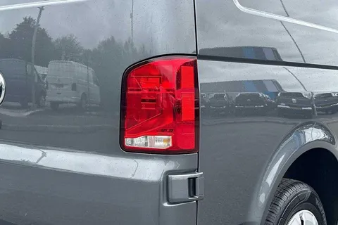 DE74PXJ Volkswagen Transporter 2.0 TDI 110 Startline Van Thumbnail #30