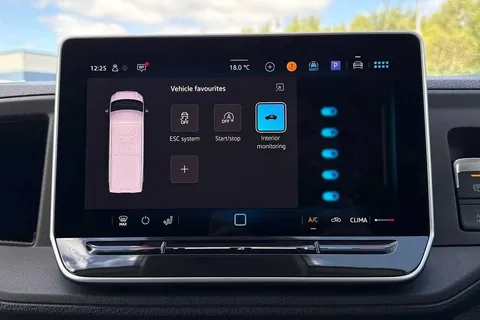 DF75TXW Volkswagen Crafter CR35 Panel van Commerce Plus LWB Maxi 140 PS 2.0 TDI 6sp Man - Camera/Step Thumbnail #42