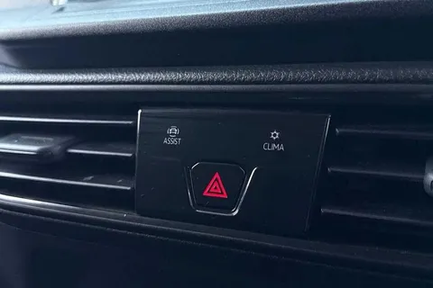 DF75TWV Volkswagen Caddy 2.0 TDI 102PS Commerce Van [Business/Tech Pack] Thumbnail #41