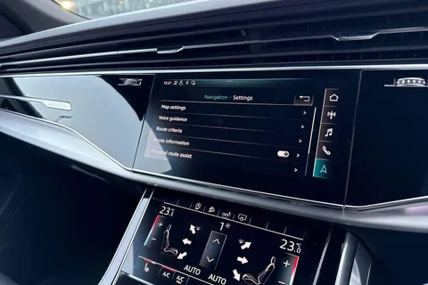 BT20CPZ Audi Q8 50 TDI Quattro S Line 5dr Tiptronic [Leather] Thumbnail #35