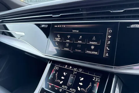 BT20CPZ Audi Q8 50 TDI Quattro S Line 5dr Tiptronic [Leather] Thumbnail #43