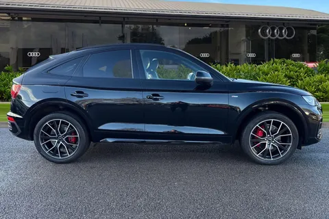 D44LLE Audi Q5 2.0 TDI 40 Edition 1 Sportback S Tronic quattro Euro 6 (s/s) 5dr Thumbnail #7