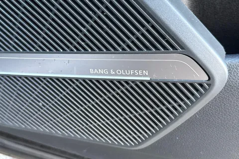 D44LLE Audi Q5 2.0 TDI 40 Edition 1 Sportback S Tronic quattro Euro 6 (s/s) 5dr Thumbnail #13