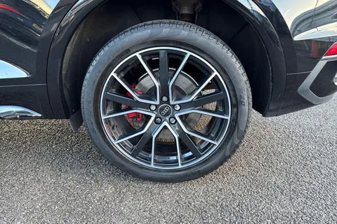 D44LLE Audi Q5 2.0 TDI 40 Edition 1 Sportback S Tronic quattro Euro 6 (s/s) 5dr Thumbnail #16