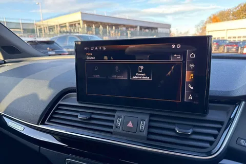 D44LLE Audi Q5 2.0 TDI 40 Edition 1 Sportback S Tronic quattro Euro 6 (s/s) 5dr Thumbnail #19