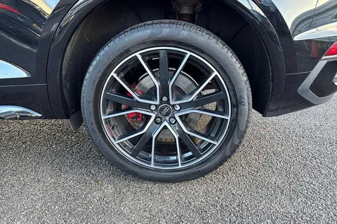 DH73HGC Audi Q5 Edition 1 40 TDI quattro 204 PS S tronic Thumbnail #22