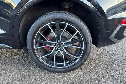 DH73HGC Audi Q5 Edition 1 40 TDI quattro 204 PS S tronic Thumbnail #23