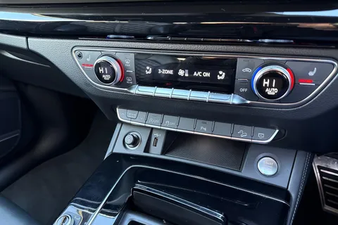 D44LLE Audi Q5 2.0 TDI 40 Edition 1 Sportback S Tronic quattro Euro 6 (s/s) 5dr Thumbnail #55