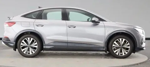 ST24VMZ Audi Q4 e-tron Q4 Sportback Sport 45 e-tron quattro 210,00 kW Thumbnail #2