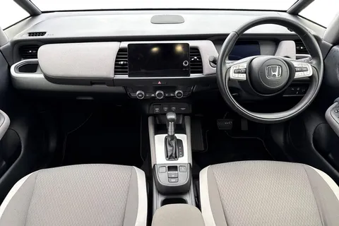 17 of 52 for HONDA JAZZ 1.5 i-MMD Hybrid Crosstar EX 5dr eCVT