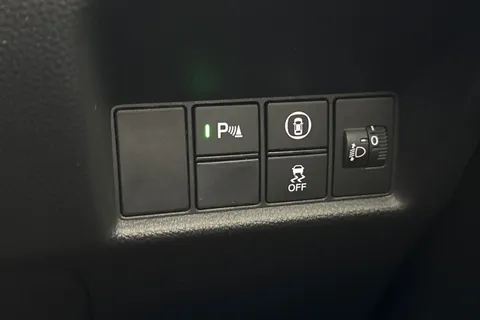 29 of 52 for HONDA JAZZ 1.5 i-MMD Hybrid Crosstar EX 5dr eCVT