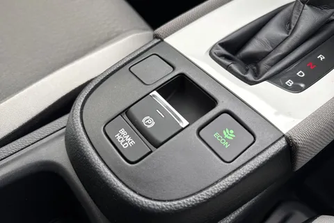 33 of 52 for HONDA JAZZ 1.5 i-MMD Hybrid Crosstar EX 5dr eCVT