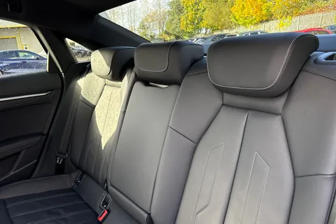 18 of 54 for Audi A3 1.5 TFSI S line Euro 6 (s/s) 4dr