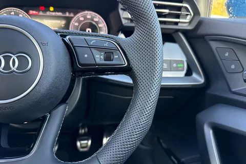 33 of 54 for Audi A3 1.5 TFSI S line Euro 6 (s/s) 4dr