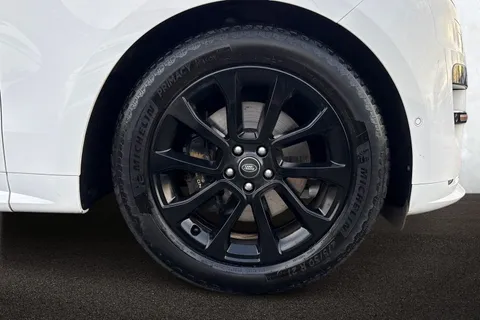 BD72GXT Land Rover Range Rover Sport 3.0 D300 Dynamic SE 5dr Thumbnail #9