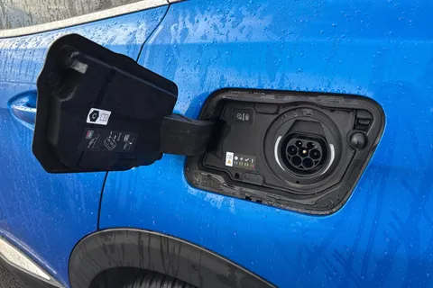 SD71LDY PEUGEOT 3008 1.6 13.2kWh GT e-EAT Euro 6 (s/s) 5dr Thumbnail #24